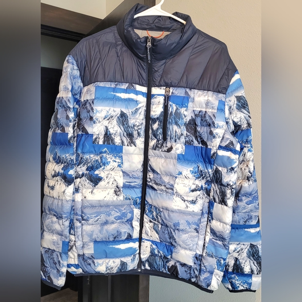 Hawke & Co Blue and White Mountain Print Puffer Jacket, Medium, Like New